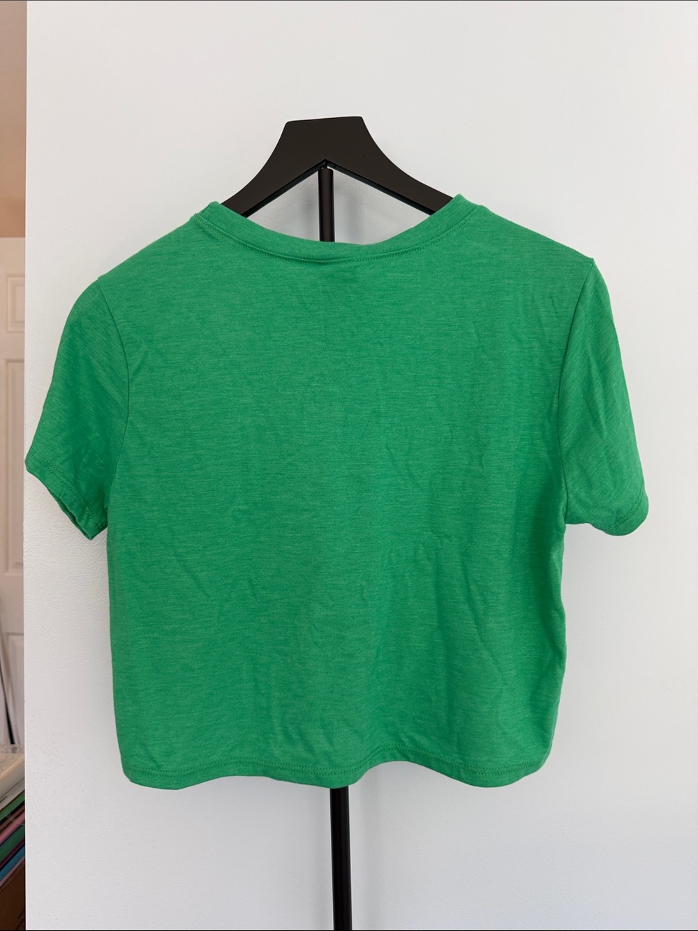 NWT Green Baltimore Graphic Crop Top - Picture 2 of 4